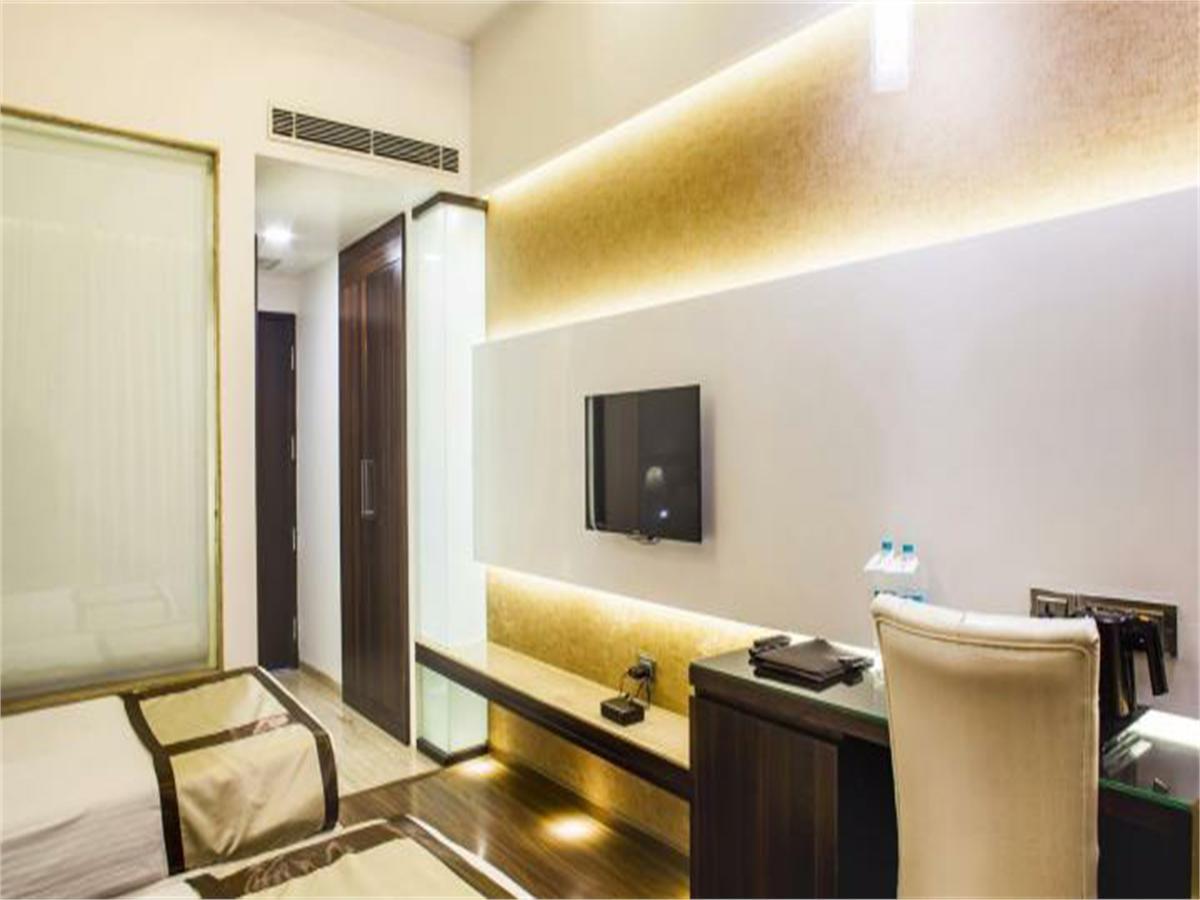 Viceroy Inn Dehradun Zewnętrze zdjęcie