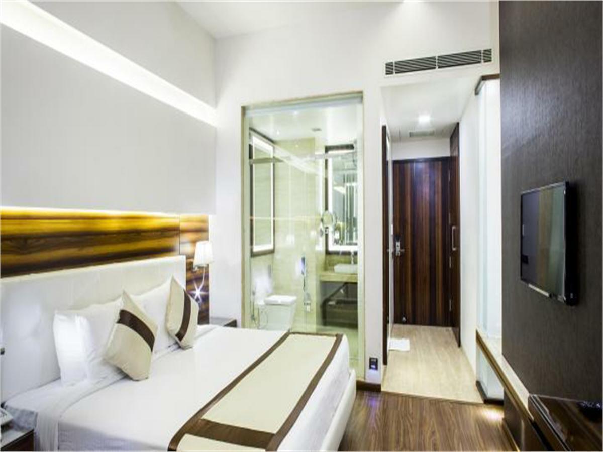 Viceroy Inn Dehradun Zewnętrze zdjęcie