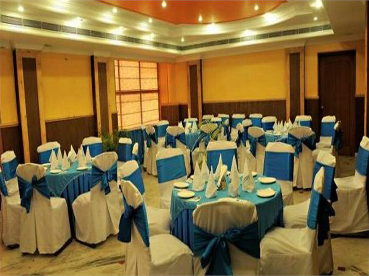 Viceroy Inn Dehradun Zewnętrze zdjęcie
