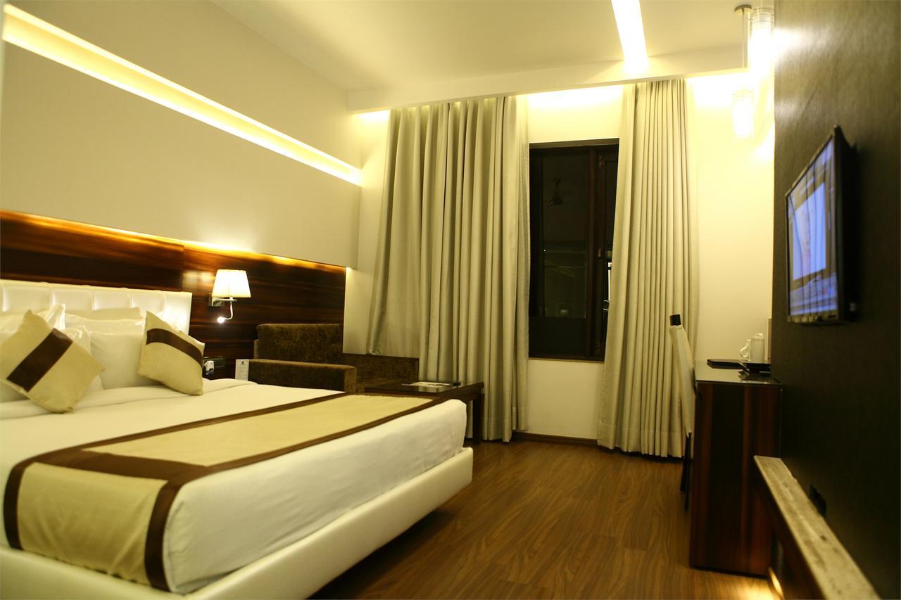 Viceroy Inn Dehradun Zewnętrze zdjęcie